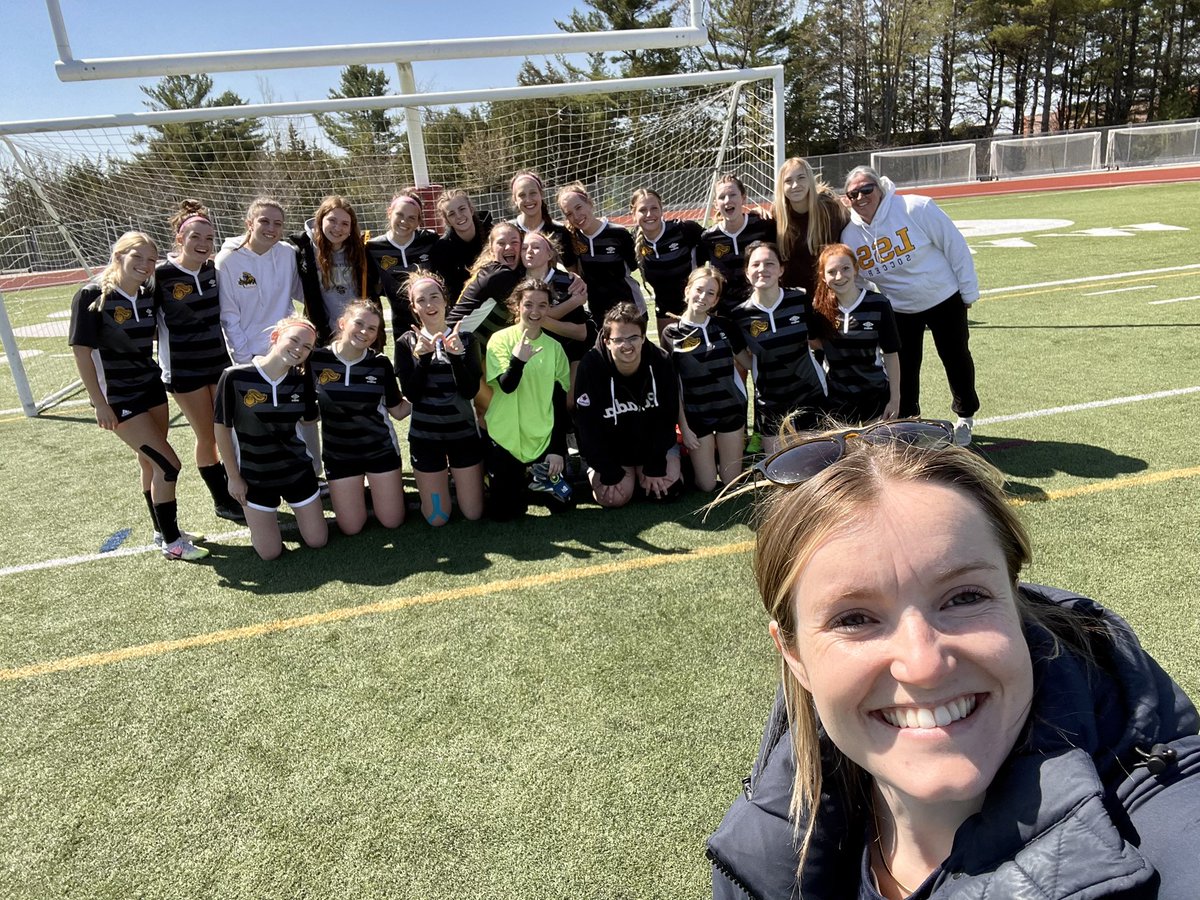 It’s been an awesome season for the SG soccer team! We are very proud of this group as they head into the playoffs next week! #LetsGoKnights!! ⚽️💛🖤 <a href="/lawlork1/">LSSlawlor</a> <a href="/LSS_Athletics/">La Salle Athletics</a>