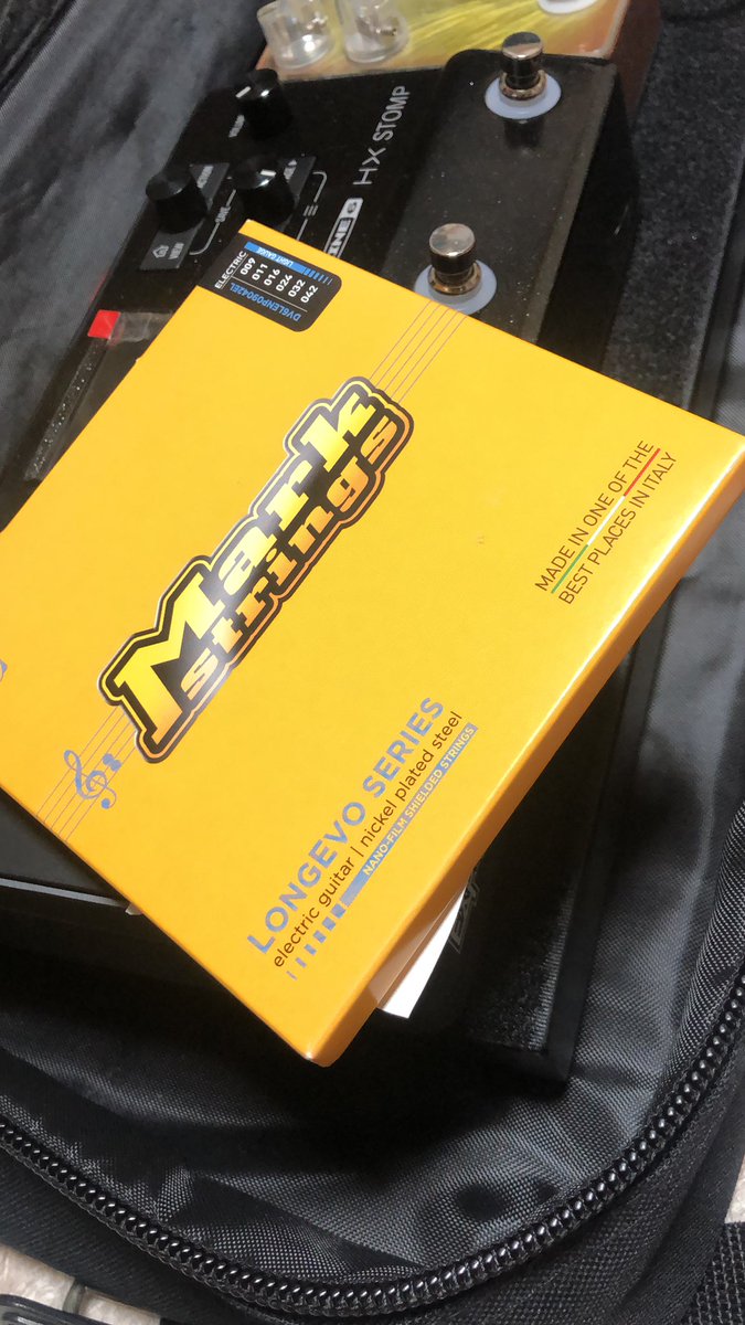 tomochin_kiy's tweet photo. ちゃっかり1セット連れて帰ってきた
結構楽しみ…wktk!
#markbass
#markstrings
#パール楽器製造株式会社 https://t.co/G9VXAIowOa