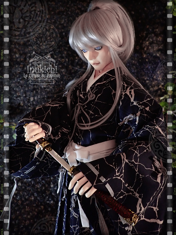 Trico2007's tweet photo. It's the longest short sword that Inukichi has ever worked on, but it's well-balanced not only for SD17boys, but also for SD and MSD dolls. 😀👍
#miniature #KATNA #銘犬吉 https://t.co/EgKJODshnX