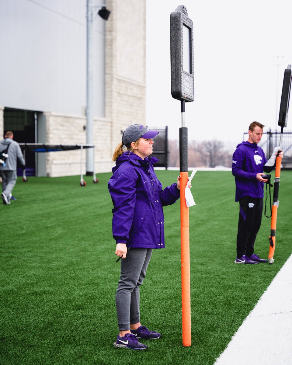 KStateSWAG's tweet photo. Congrats @ssteph3ns and @ConnorKSU on your graduation!! 2 special Cats that have done so much for @KStateFB https://t.co/N6JxH3YVWi