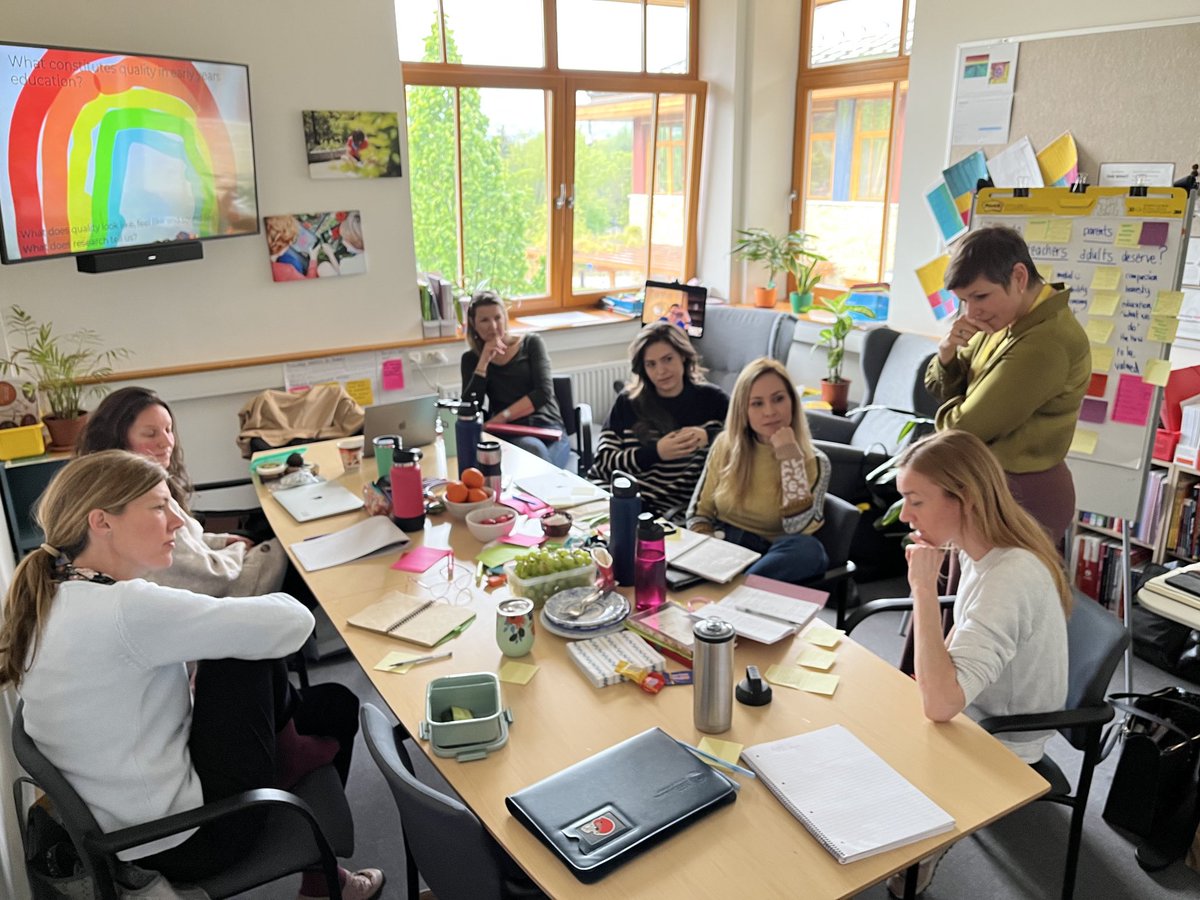 GDolesch's tweet image. Play based learning? Inquiry based learning? Play based inquiry learning?
.@AnnevanDam1966 has our wheels turning! @aisbudapest @GDolesch