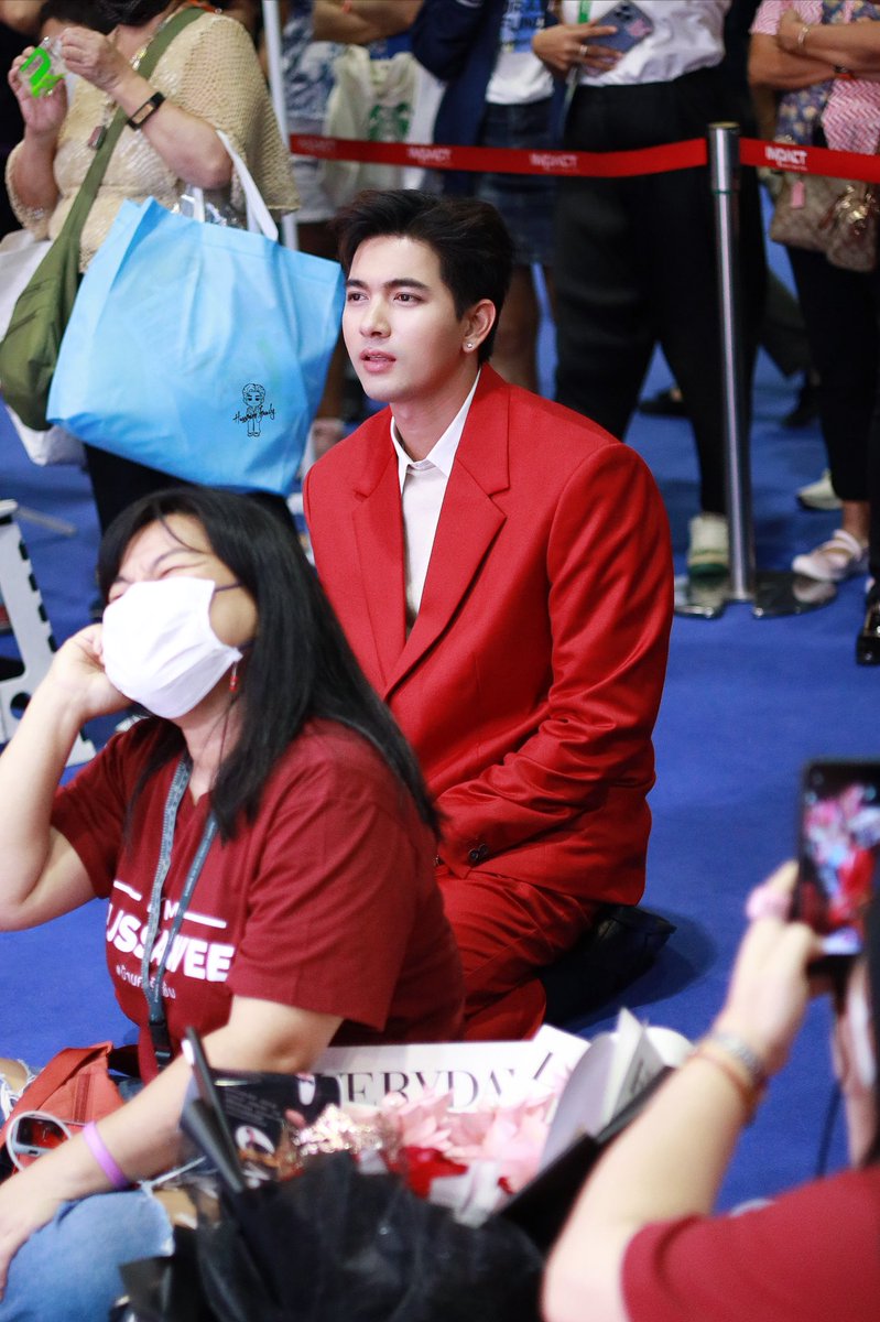 darunee_su's tweet photo. เอ็นดูการมานั่งแจมกะเด็กเข้ม 😁😁😁 น่าร๊ากกกกก 

#ฟินกับเข้มXอีซี่มันนี่

EASY MONEY X HUSSAWEE
#เข้มหัสวีร์ 
Kem Hussawee https://t.co/QF3dpn7F8H