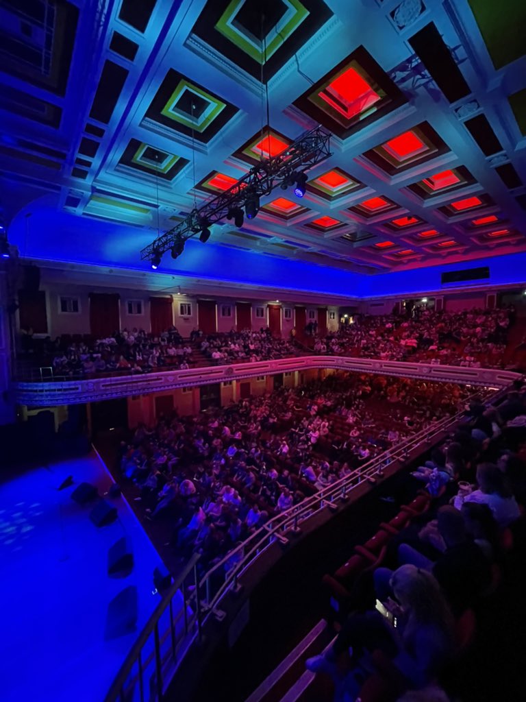 Russell Howard tweet media