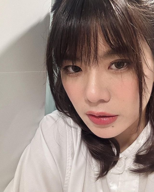 WEEweerayaFC's tweet photo. ปิดเทอมใหญ่หัวใจว้าวุ่น ;)

— wee.bnk48official | IG Post

#WeeBNK48 #WeeWeeraya #BNK48 https://t.co/K5ft6UMSdK