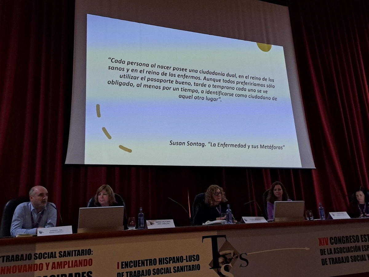 IzaskunOC's tweet photo. Humanización como estrategia para el avance del derecho universal a la protección de la salud d la ciudadanía, el #Trabajosocialsanitario como garantía  de incorporación de la subjetividad de las pacientes a la estrategia de atención sanitaria
@rodamaju 
Brillante https://t.co/kWpCFVNtWB