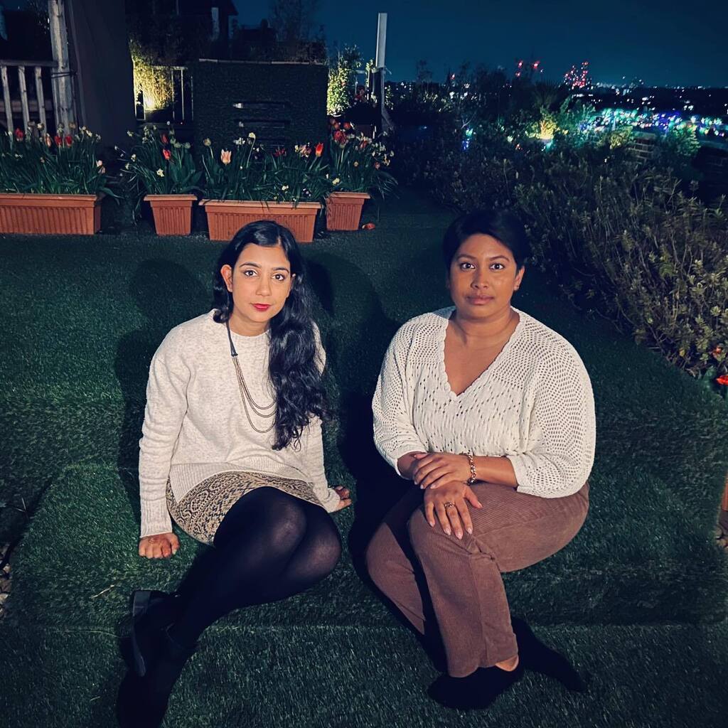 Out 31.05!!! ✨
I’m so excited to have the incredible <a href="/rameraaa/">rameraaa</a> featuring on my next release: Dark (Acoustic) ❤️ This is a song about identity and self worth, and the track came about after we sang the song together live at a gig last year and it was … instagr.am/p/CsLcwe-NK4U/