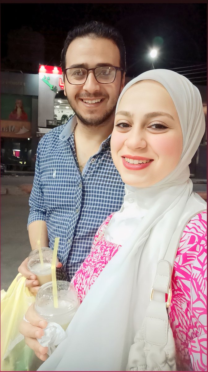 khadigagera98's tweet photo. حبيبي وعمري ❤️ أحلي طبيب مقيم بقسم النسا والتوليد بمستشفى المنيا الجامعي ❤️ https://t.co/qfFB0lM3x3