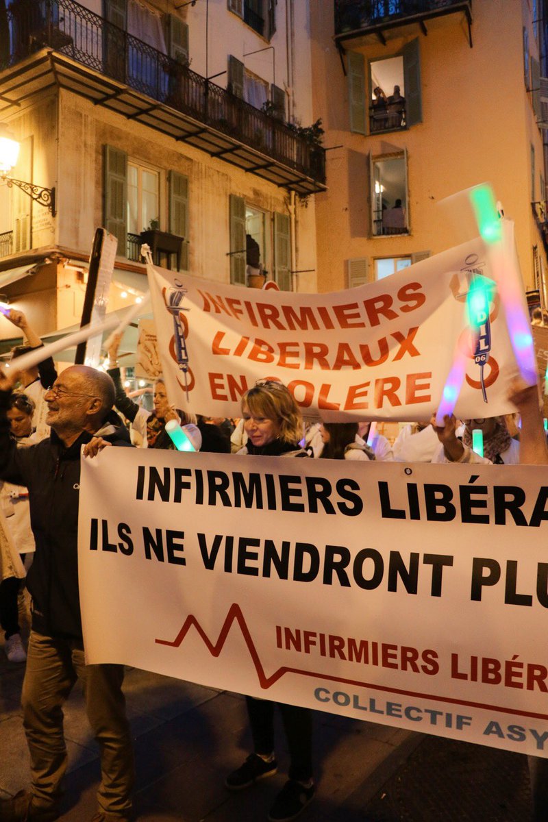 StphanieF11's tweet image. Les #infirmiersliberauxencolere étaient hier dans la rue également à Nice!
Qu’attendez-vous pour nous recevoir @FrcsBraun et @agnesfirmin !
Revalorisation,respect,considération !
@Idelencolere 
@sedatif