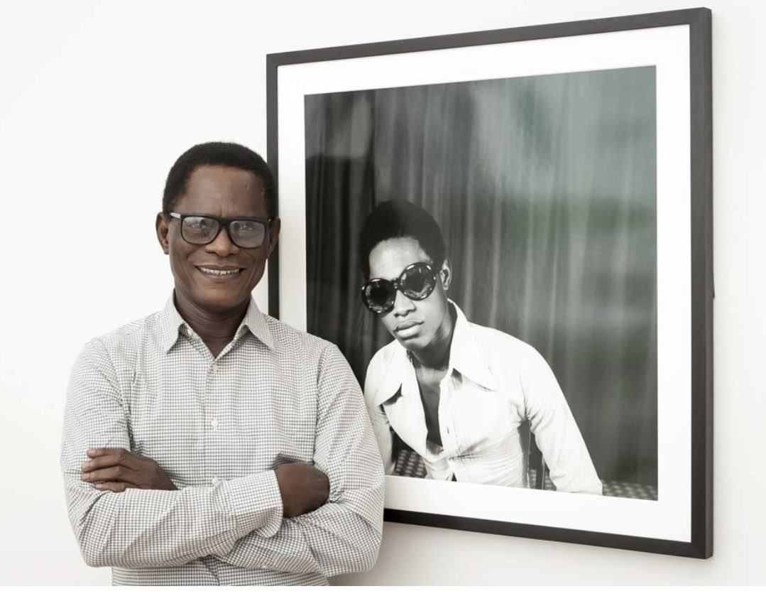 DanielMbiya7's tweet image. Samuel #Fosso, l'un des photographes les plus éminents d'Afrique, a remporté le prestigieux prix de la Deutsche Börse Photography Foundation pour 2023, lors d'une cérémonie spéciale à #Londres.