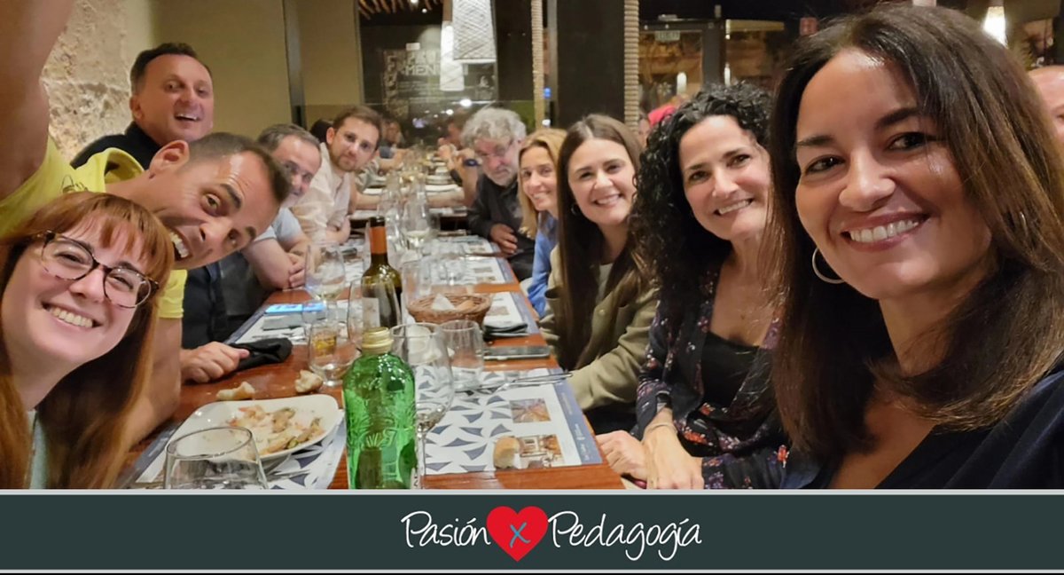 COPPIB's tweet photo. Sopar del dia de la Pedagogia dels col·legiats/des del COPPIB 2023 https://t.co/yc0ihAWsiY