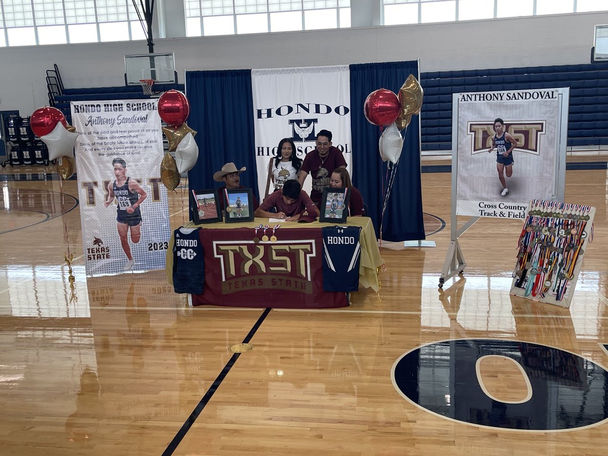 hondoisd1's tweet photo. Decide. Commit. Succeed.

Big things await you, Anthony!  🏃🏽🥇

We are Hondo Proud!

#getawin
#fighton https://t.co/jlOmW2UxTO