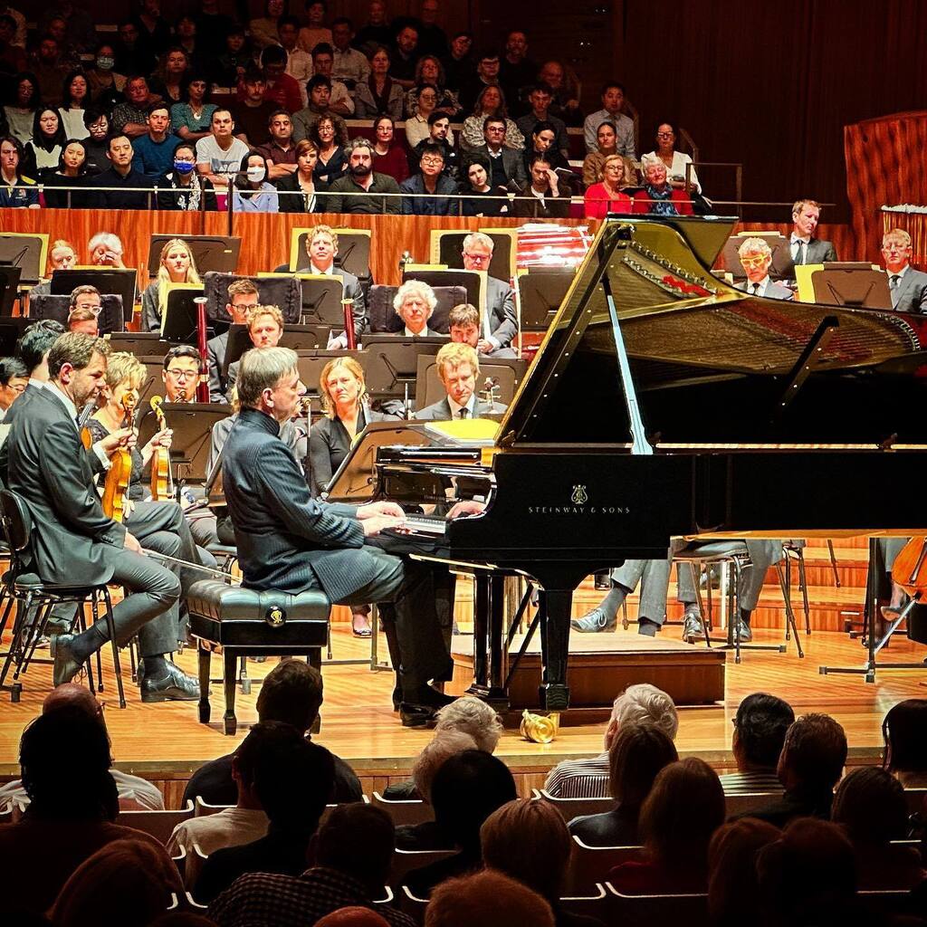 RobMalicki's tweet photo. Some experiences defy words.

Sir Stephen Hough playing Rachmaninov’s 2nd piano concerto with the @sydneysymphonyorchestra at the @sydneyoperahouse is one of them. 

Speechless.

#stephenhough #rachmaninoff #rachmaninov https://t.co/B6CqUrcDSG https://t.co/djI0CNpPTn