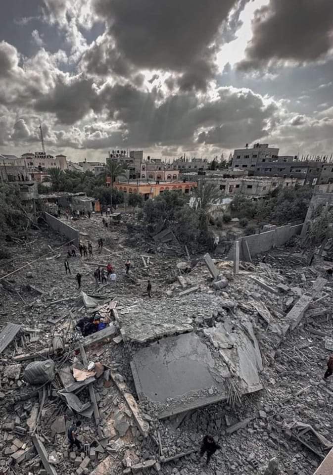 لا تعتاد المَشهَد
لا تعتاد الخَبر
لا تُصالِح عَلى الدّم حَتَى بِدّم إنّه الثَأر .🇵🇸✌️