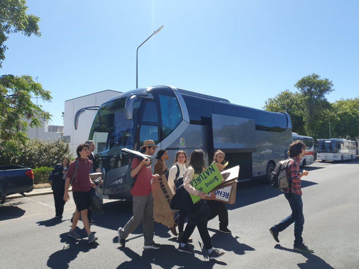 GasParaTras's tweet photo. Já chegamos para Parar O Gás!!
#PararOGas #GasParaTras #AcaoClimatica #FimAoGasFossil #StopGas #JusticaClimatica https://t.co/4QBS82v9gN