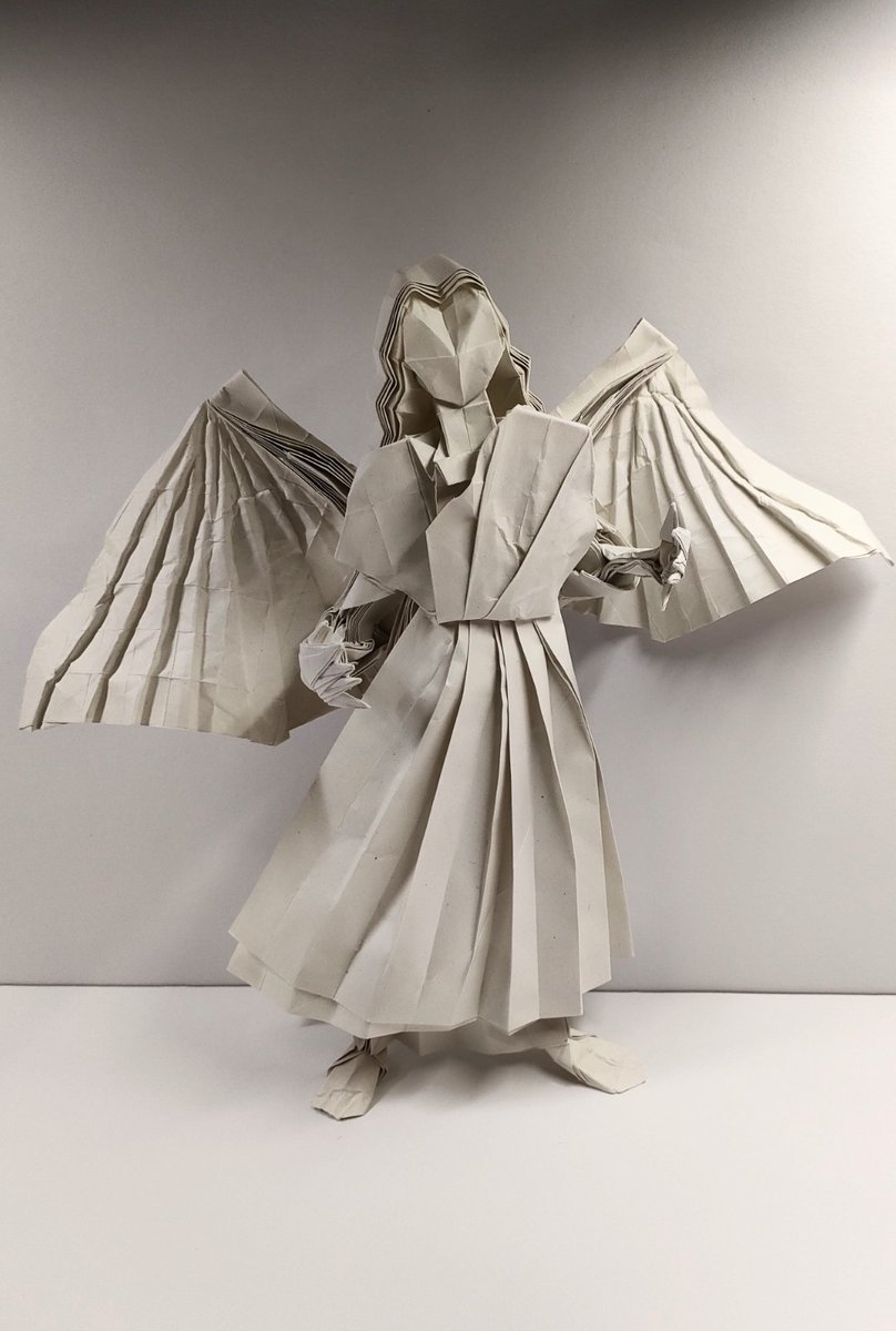 北條高史さんがデザインした「ガブリエル」を折りました。 この作品は1