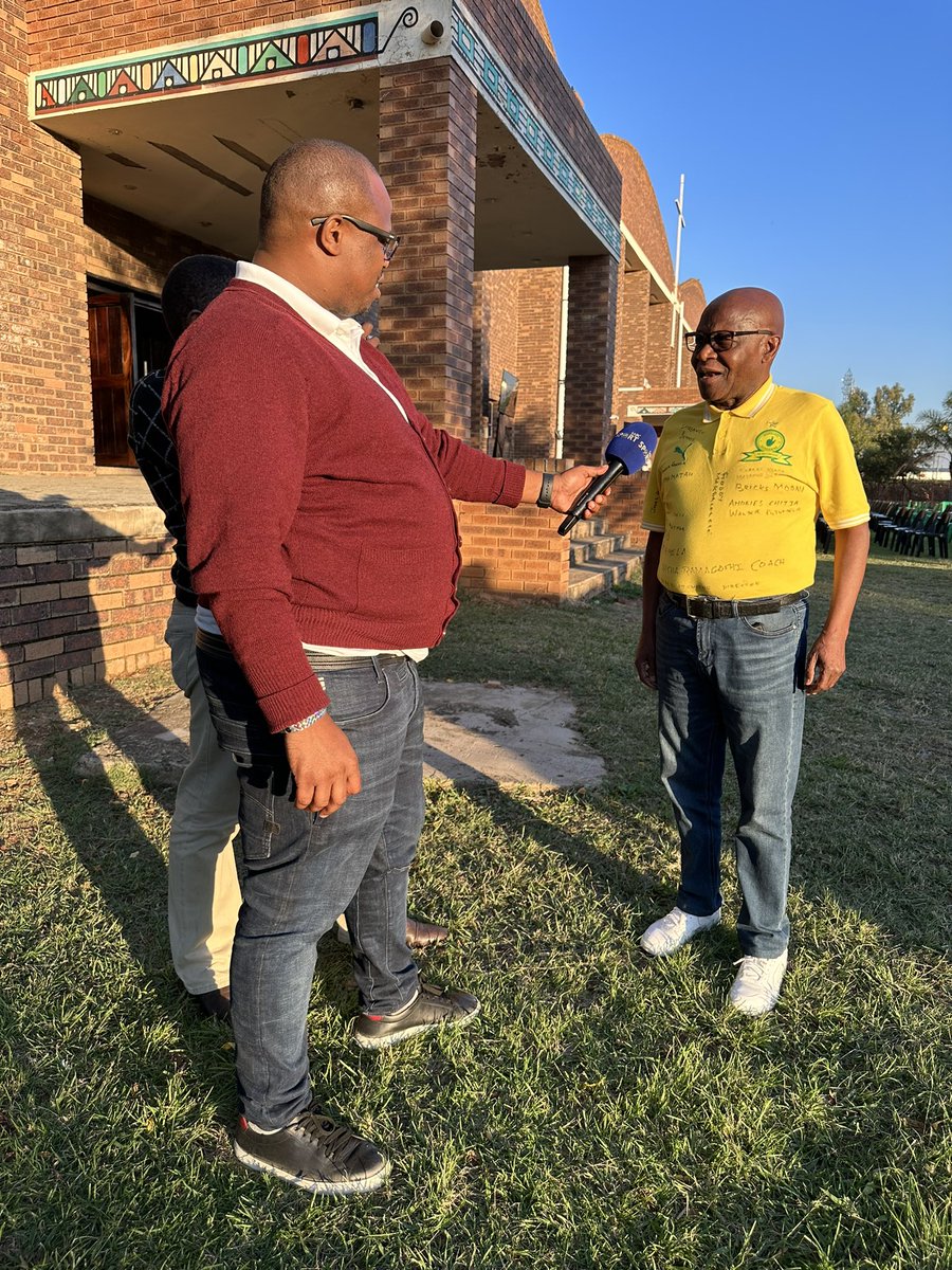 Velile_Mnyandu's tweet photo. Spent two days this week working on the #AlexShakoane tribute, donโt miss it on @Official_SABC1 at 13:30 this afternoon. Remembering the legend.
@SABC_Sport | #RIPGoldfinger https://t.co/D7XSjc16uq