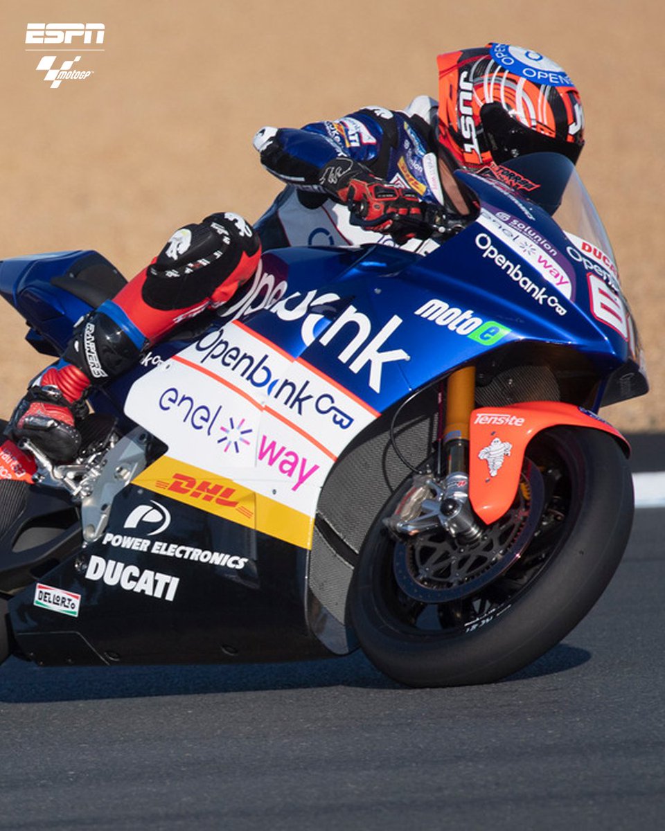 MotoGP_ESPN's tweet photo. ¡TRIUNFO DE JORDI #TORRES! 🔝
El español se impuso en la primera carrera de #MotoE que tuvo lugar en #LeMans. Héctor #Garzo y Randy #Krummenacher completaron el podio.
#MotoGPxESPN https://t.co/zn4yG0TFay