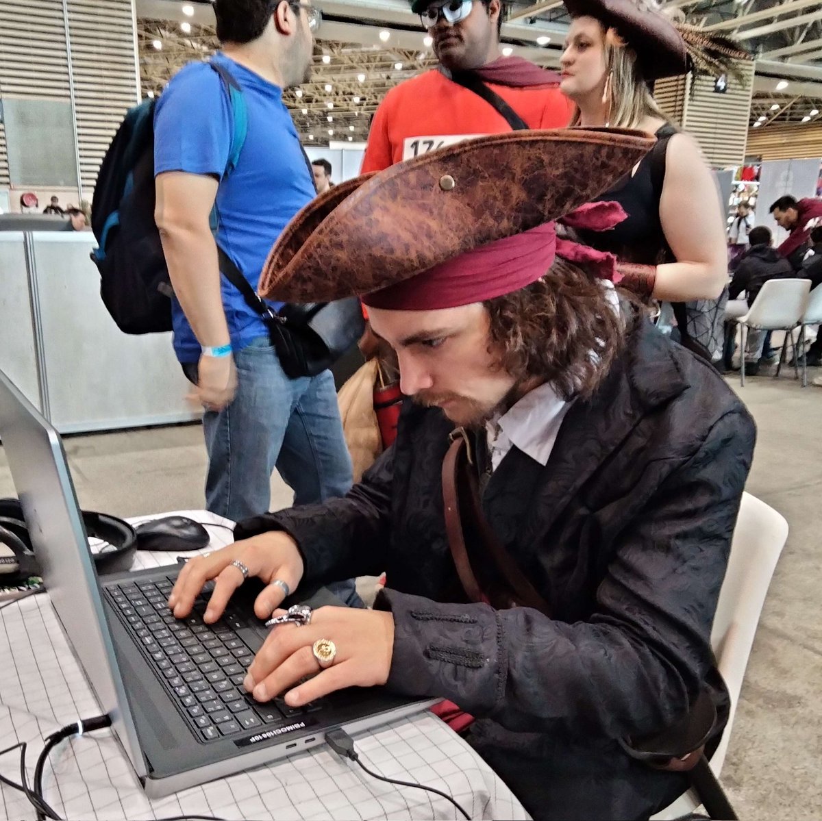 NGamagora's tweet photo. Nightmare se fait piraté !?

#videogame #gamedev #game #indiegame #projetnightmare #geektouch #japantouch #convention https://t.co/lbXgwG25A5