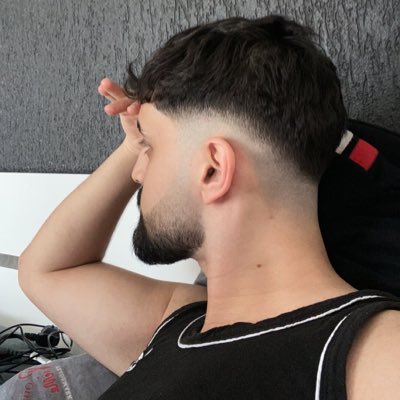 zDirex tweet media