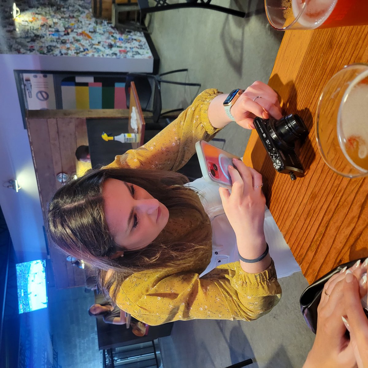 bailsofhaaay's tweet photo. Brought my digital point &amp; shoot to girls night and we acted like it was 2007 again📸❤ https://t.co/0xARoLkdDQ