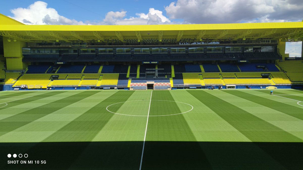 vicentenari11's tweet photo. Últimos retoques de preparación del #cesped🌱 🏟️#EstadiodelaCerámica para recibir partido de @LaLiga entre nuestro @VillarrealCF &amp; @AthleticClub, buen trabajo #Equipodemantenimientocesped #Groundskeepers @vicentenari11 @RSebastiancl 💪👍👌🌱🥅⚽ https://t.co/JWNyEHsDMa
