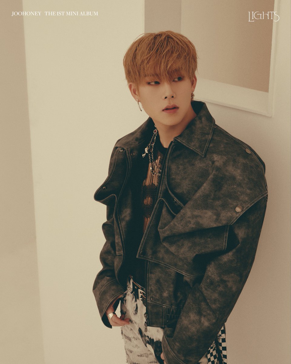 OfficialMONSTAX's tweet image. JOOHONEY The 1st Mini Album 
'LIGHTS' ✨

CONCEPT PHOTO Ver.2

Release on
2023.05.22 6PM (KST)

#주헌 #JOOHONEY 
#몬스타엑스 #MONSTA_X #MONSTAX
#LIGHTS #CONCEPT_PHOTO