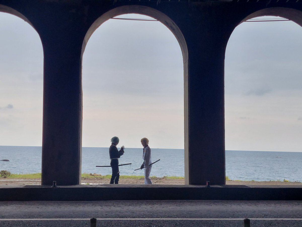 源氏萬歲😭😭😭
髭切: <a href="/kamohito/">カモヒト</a>
膝丸: <a href="/hanada_cos/">縹 Hanada</a> 
📷 <a href="/HuiJu0731/">HuiJu</a> 
#刀剣乱舞 #源氏 #髭切 #膝丸