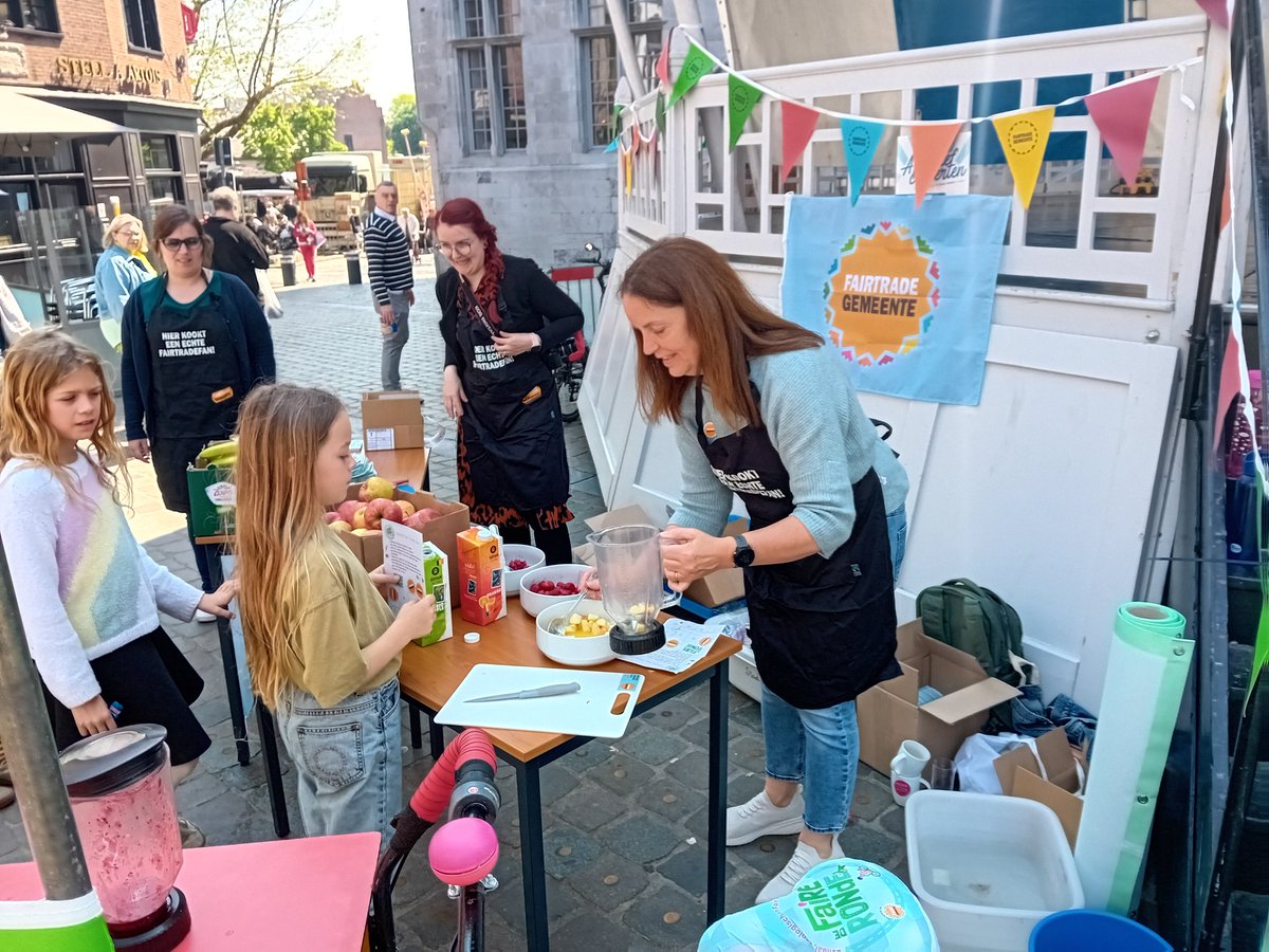 Kick-off #Faireronde in <a href="/StadHalle/">Forum Stad Halle</a> met <a href="/carogennez/">Caroline Gennez</a> samen een Lokaal, Ecologisch en Faire ronde doen in deze mooi stad. Samen voor #eerlijkehandel!
