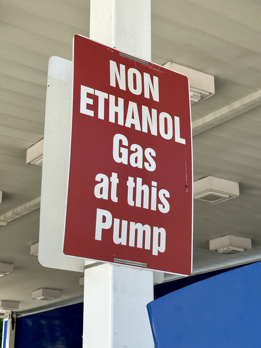FairOil's tweet photo. Weekend Gas!! We have it! ⛽️
#FairOilFuelCard #FairOilCompany #FairFresh #ServiceMatters https://t.co/jqK6s5v6kP
