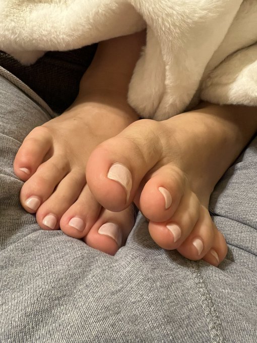 What are you doing on this Friday night? 😏 #footfetish #feet_lover #feetfethish #FEETJOI #feetpic #feetpicsforsales<a href="/tag/footfetish"class="tags">#footfetish</a><a href="/tag/findom"class="tags"><span>#findom</span></a><a href="/tag/feetjoi"class="tags"><span>#feetjoi</span></a><a href="/tag/feetpic"class="tags"><span>#feetpic</span></a><a href="/tag/findomaddict"class="tags"><span>#findomaddict</span></a><a href="/tag/findomgoddess"class="tags"><span>#findomgoddess</span></a>