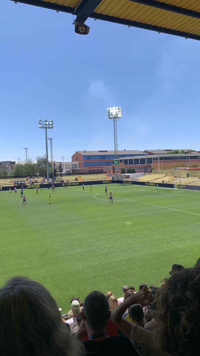 MarinaMiroLL's tweet photo. Vamos💪🏾 #endavantgroguetes @CVFFemenino https://t.co/BxkEQpFNF1