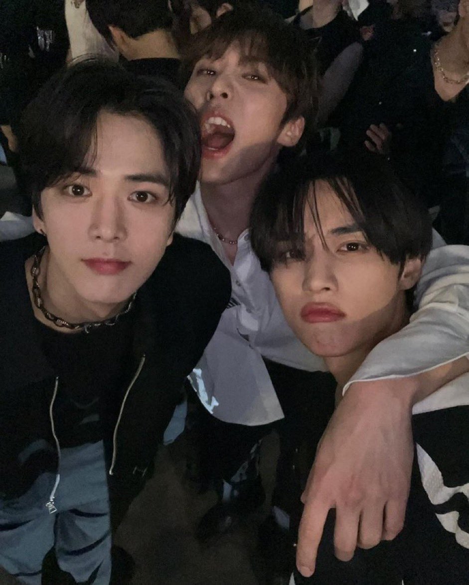 Cherrycatx's tweet photo. 레전드그너피재질 https://t.co/fq85jDF3Oh