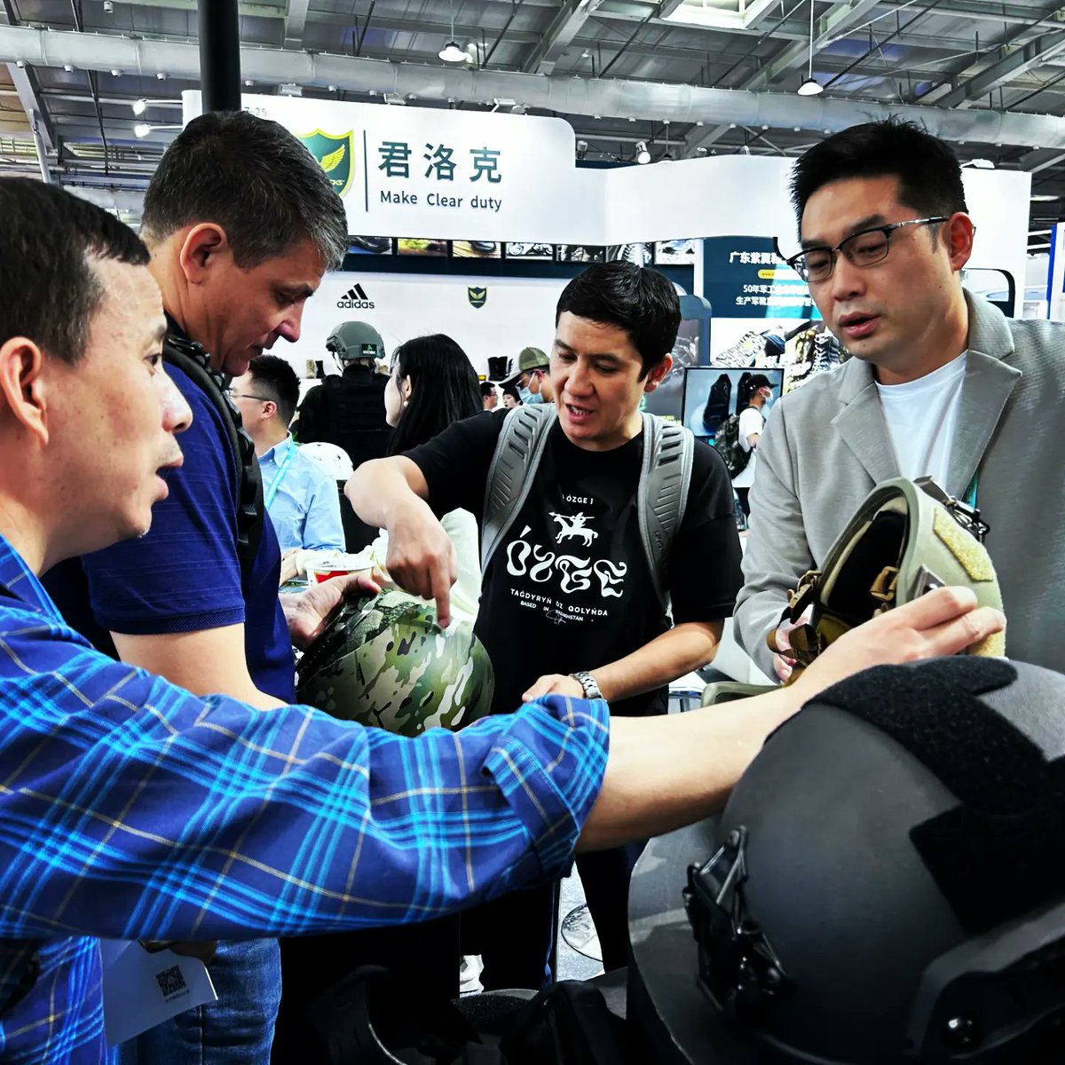 CCGKCHN's tweet photo. #another #busy #day #for #ccgk #team #at #11th #china #international #exhibition #on #police #equipment #day #3 #is #done #one #more day #to #go #hard #work #to #be #continued #tomorrow 

#ballistic #helmet #armor #sheild #plate #military #army #police #law #enforcement #rec https://t.co/b7vm0MzzDx