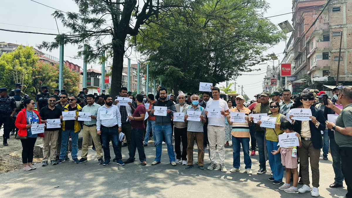 nandanpadhikari's tweet photo. भ्रष्टाचार बिरुद्धको एकबद्धता जारी छ...
#WeAgainstCorruption https://t.co/kX1ihJpZeJ