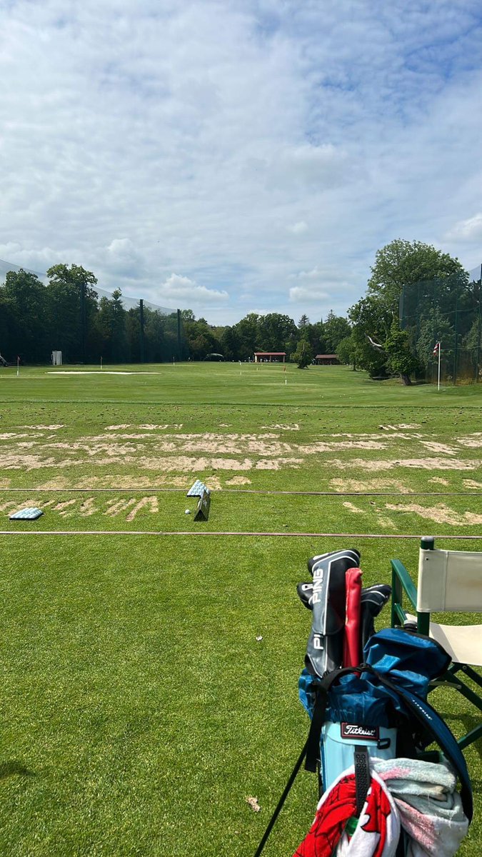 A6JAS's tweet photo. @meg_maclaren @LETgolf One from Lea-Anne 🤦‍♂️ https://t.co/25RIuYQExG
