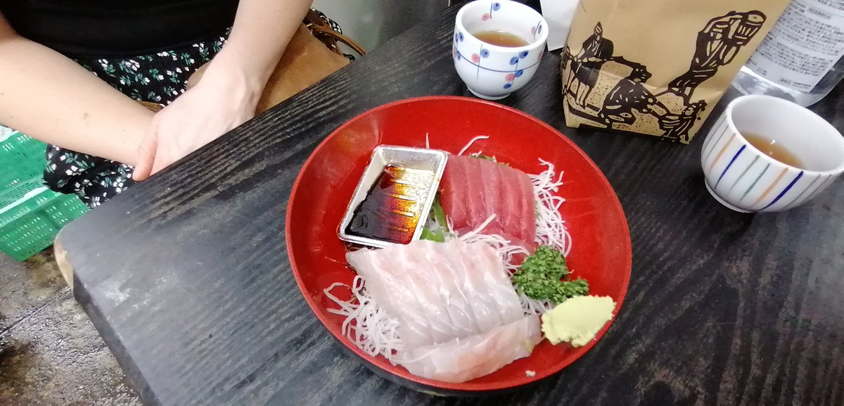 Premium_Kyoto's tweet photo. I did the food tasting tour with Dana and her husband. It was Saturday, lunch time. Usually it might be the most busy hours but I felt not so busy. April finished, busy season finished. We could enjoy many kinds of foods without joining long lines. https://t.co/UZosy86D1H