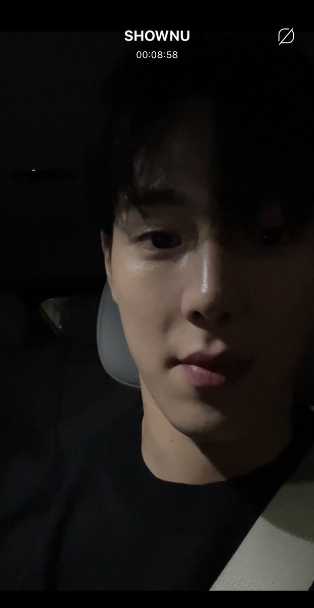 1beacouchpotato's tweet photo. ㅅㅂㅋㅋㅋ
셔누버블라이브어떻게끄는지몰라서
X누르면되나...? X눌러요..?이러고빤히쳐다봄

우리는모르죠.. https://t.co/V6df7CIjSF