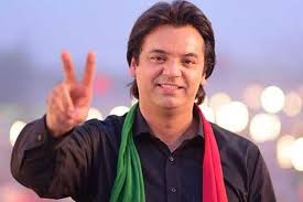 خواجہ آصف تمہارے ہمدردی کی کوئ ضرورت نہیں مگرمچھ کے آنسو بہانا بند کرو 🔥
عثمان ڈار