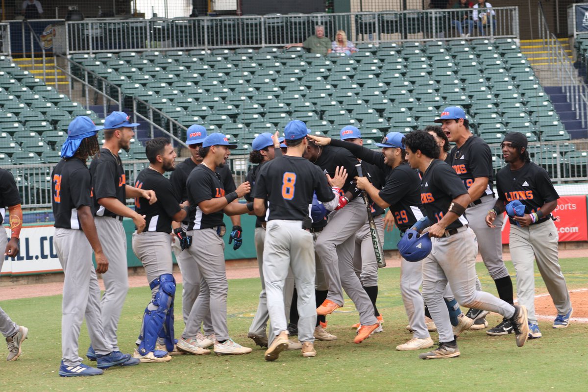 GoFmuLions's tweet photo. FMU Lions crush Rust 13-3 to win NAIA Division at Black College World Series 

#fmu #lions #blackcollegeworldseries #hbcuworldseries #floridamemorial #naia #baseball #hbcubaseball #Alabama 🦁⚾️

https://t.co/SXUySbYngm https://t.co/lJ2mCHOjwr