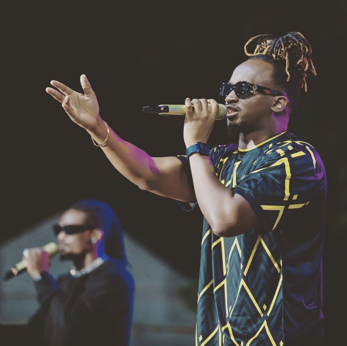 JulioDelivad's tweet photo. Music πΆπΌ π₯ #kampalaboyz #bendpause now out https://t.co/hWfya18IBg