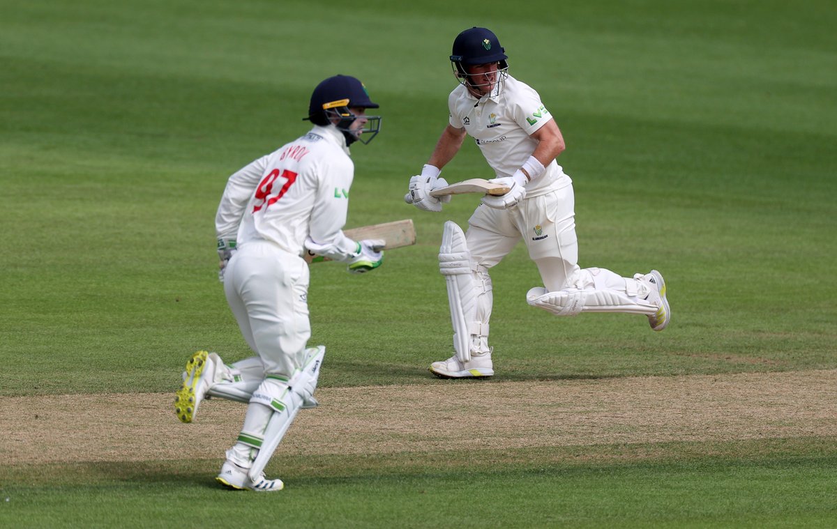GlamCricket's tweet photo. Byrom and Lloyd stride out to the middle to get our second innings underway ๐ช
Our target is 7โฃ9โฃ to win ๐ฏ
๐ช๐ฎ๐๐ฐ๐ต ๐น๐ถ๐๐ฒ ๐ https://t.co/VtHl2tnv8v
#OhGlammyGlammy | #GLAMvWOR https://t.co/pKnUlqP9Rx