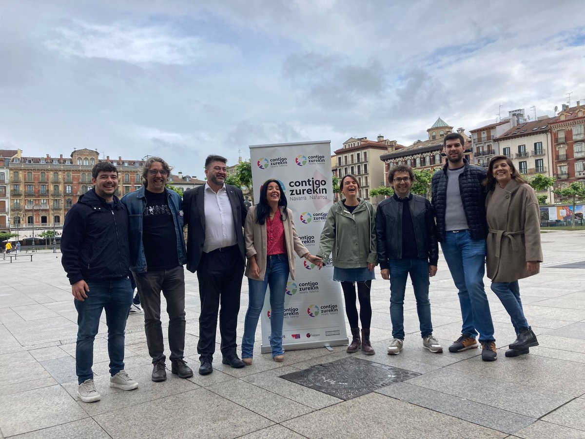 AlfaroBego's tweet photo. Mil gracias @IdoiaVR y @carlossmato por acompañarnos hoy en Pamplona.
Vuestra incansable lucha por los derechos de las personas son un ejemplo para nosotras. ¡Qué gusto caminar juntas!
#JuntasSomosMásFuertes #ContigoNavarra #ZurekinNafarroa https://t.co/OA4C0NWdJ5