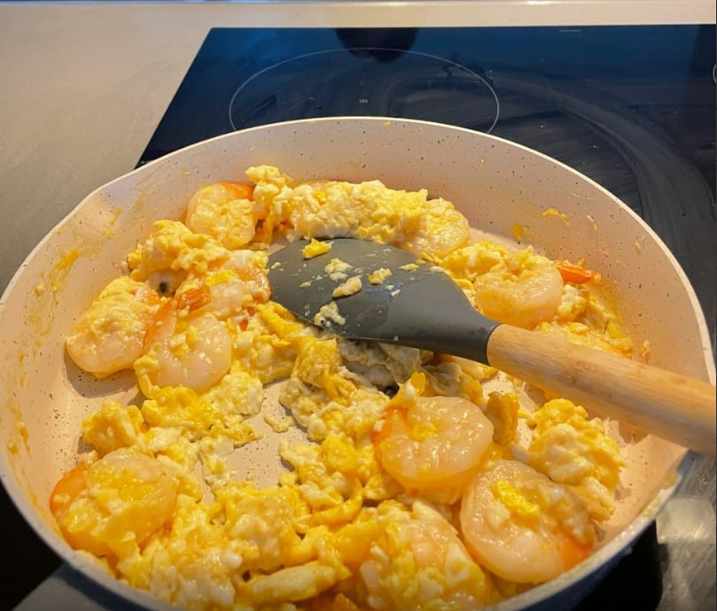 Don't look at me, mine shows my cooking skills.