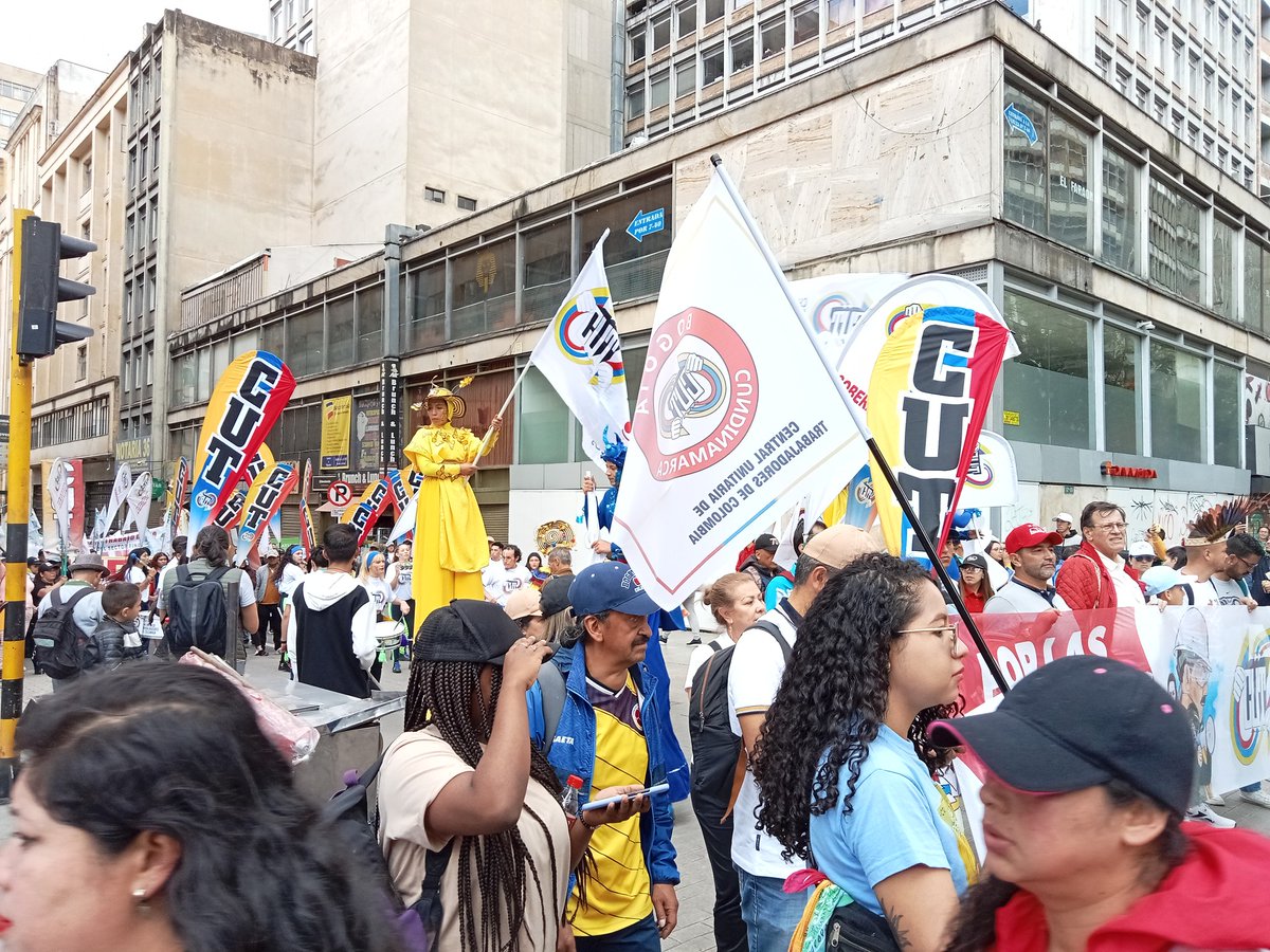 #Informativo | VIVA LA CLASE TRABAJADORA UNIDA POR LOS CAMBIOS EN COLOMBIA 
cutbogota.org/index.php/lo-u…