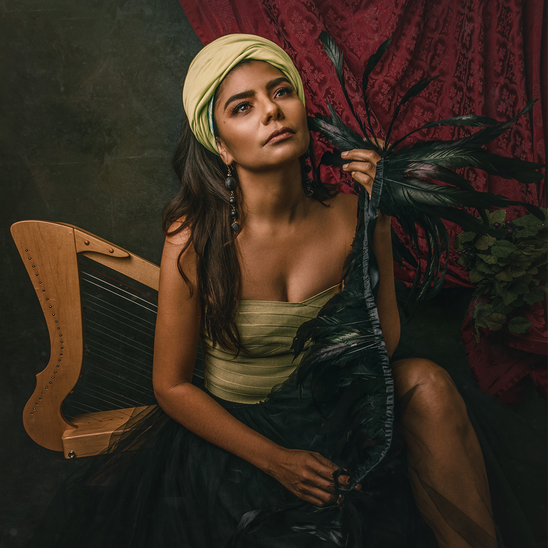 La poeta y música Mónica Valerio (<a href="/veronicarpayvoz/">Veronica Valerio</a>) cerrará esta noche #Verdial23 con un concierto de de arpa y voz, donde nos llevará de viaje por las  rutas del sureste mexicano.   

🗓️ Sábado 13 de mayo 
🕛 21:15 h.   
📍 La Térmica
🎟️ Acceso libre hasta completar aforo.