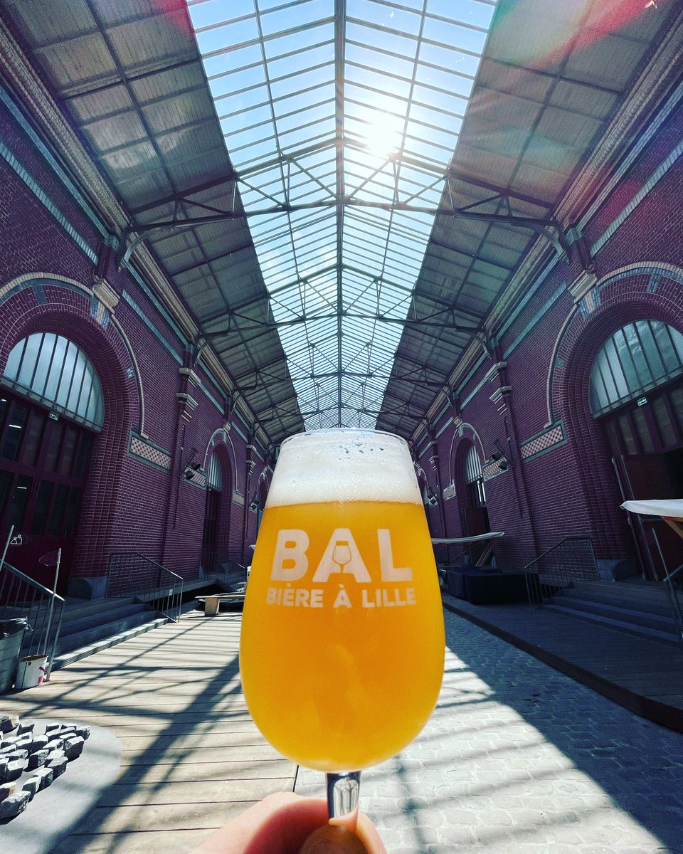 BiereALille's tweet photo. Go pour le jour 2 du BAL Tournée Roubaisienne, avec les brasseries cette fois-ci !

À boire, à manger, des animations, des concerts… de 13h à 23h ! 

☀️🍺 https://t.co/KqkUYlIr4Q