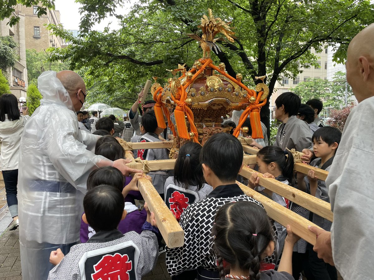 masae_j's tweet photo. 神田祭。四年ぶりに戻ってきた。みんながこの日を待ち望んでたんだなと思う。 https://t.co/0jjMExG08I