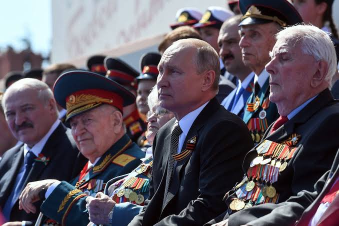 #Alexander Lukashenko
The Belarus 🇧🇾 president contacted a dangerous disease 🦠 from his counterpart #Putin during 9th May Russia 🇷🇺 victory day. #Russia  have achieve failure 😞 #StandWithUkraine #FYP