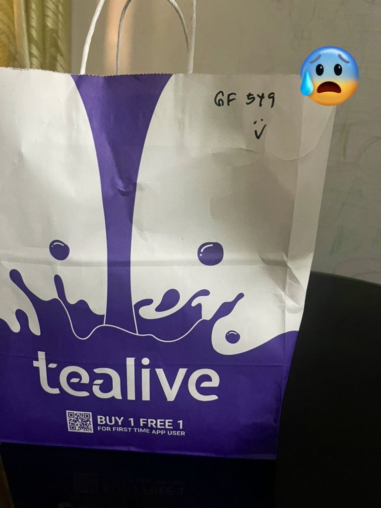 syed8787's tweet image. Kenapa dari jauh nampak lain sgt ye?

Nasib baik bukan isteri yg ambilkan kat luar tadi 😅

@Tealive_asia 

#solsolsol
#Malaysian