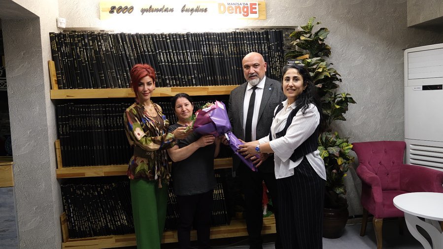12 Mayıs Cuma günü gerçekleştirdiğimiz programlar kapsamında ETV ekranlarındaydık.
Hem hemşehrilerimiz ile buluştuk hem de değerli ETV çalışanlarının anneler gününü kutladık 📷📷